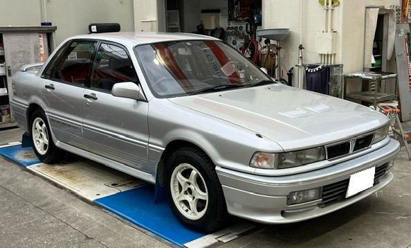平成4年1992年　E39　ギャラン　シルバー